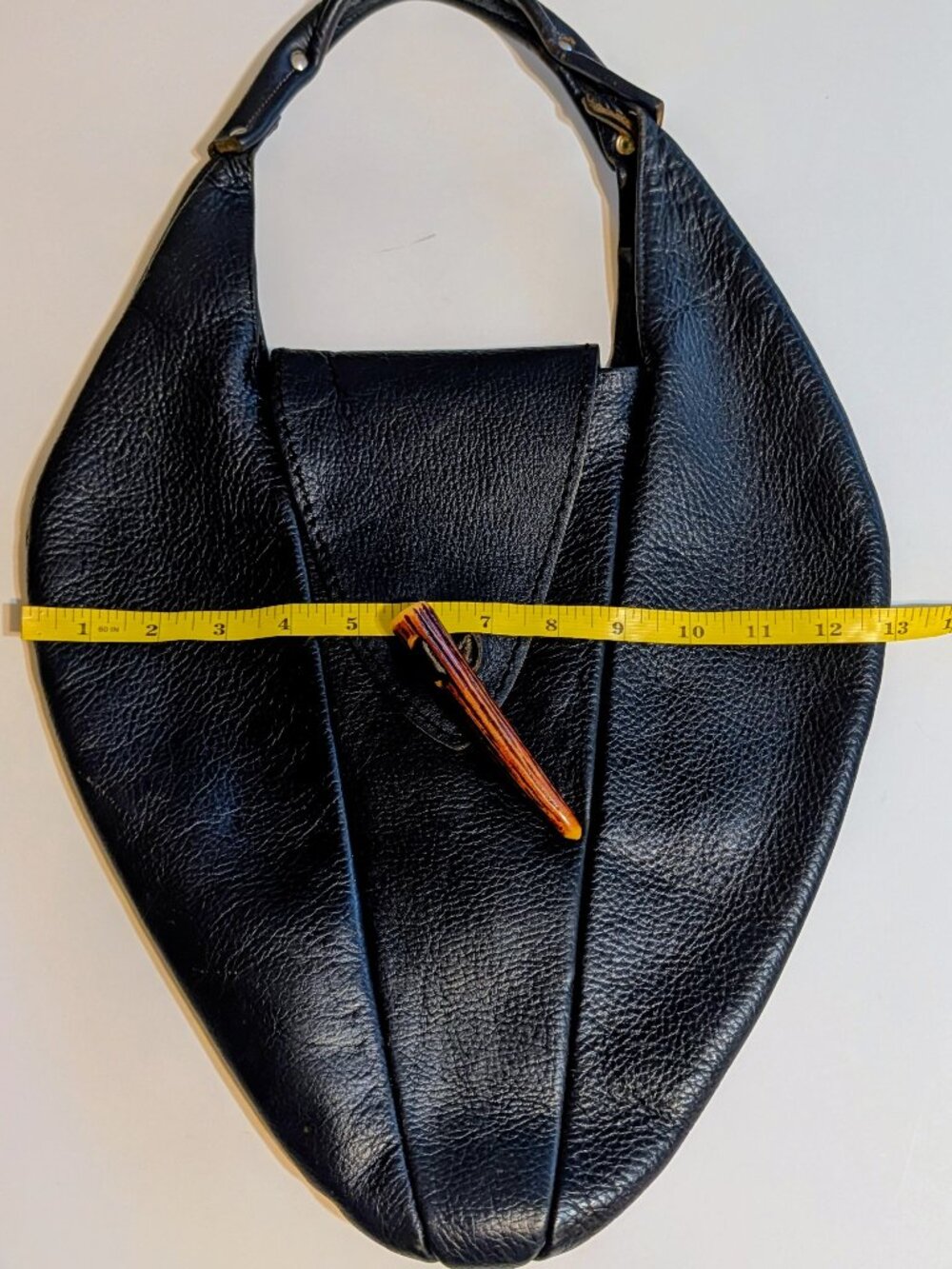 Vintage Sculptural Navy Leather Handmade Bag Genuine Bakelite Horn Toggle - Picture 5 of 14